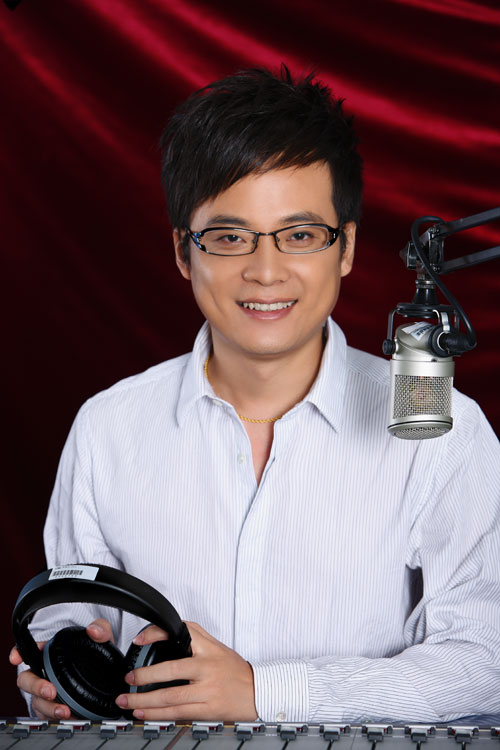 深圳电台主持人-项飞 深圳电台主持人-项飞